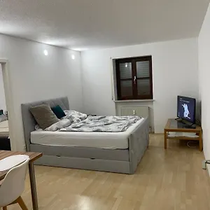 Apartment Helle Zwei-zimmer-stadt-wohnung Am Bismarkplatz Mit Tiefgarage, Landshut